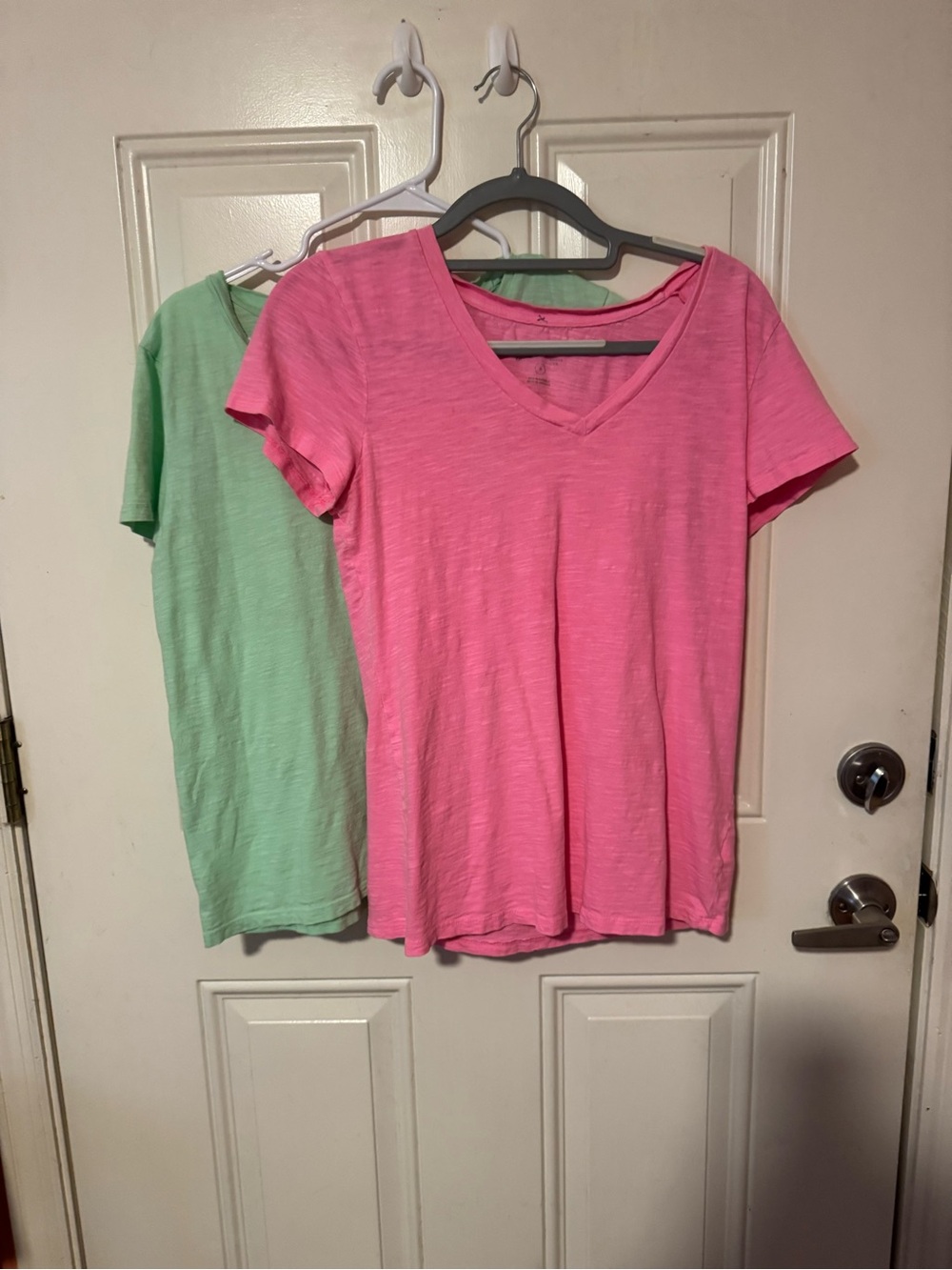Women’s bundle of 2 V-Neck Tee - Pink by